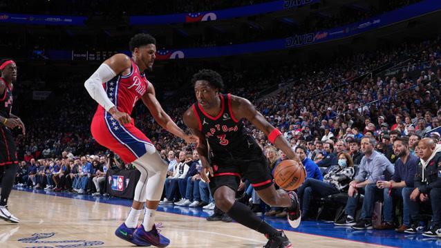  西亚卡姆准三双猛龙加时险胜76人保留希望